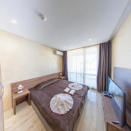 Paradiso 4*