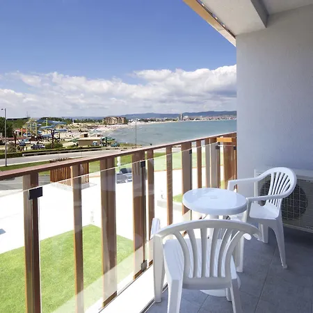 Paradiso Apartahotel 4*